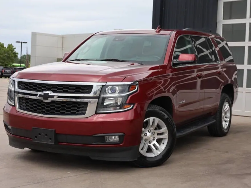 2016 Chevrolet Tahoe LT photo 1