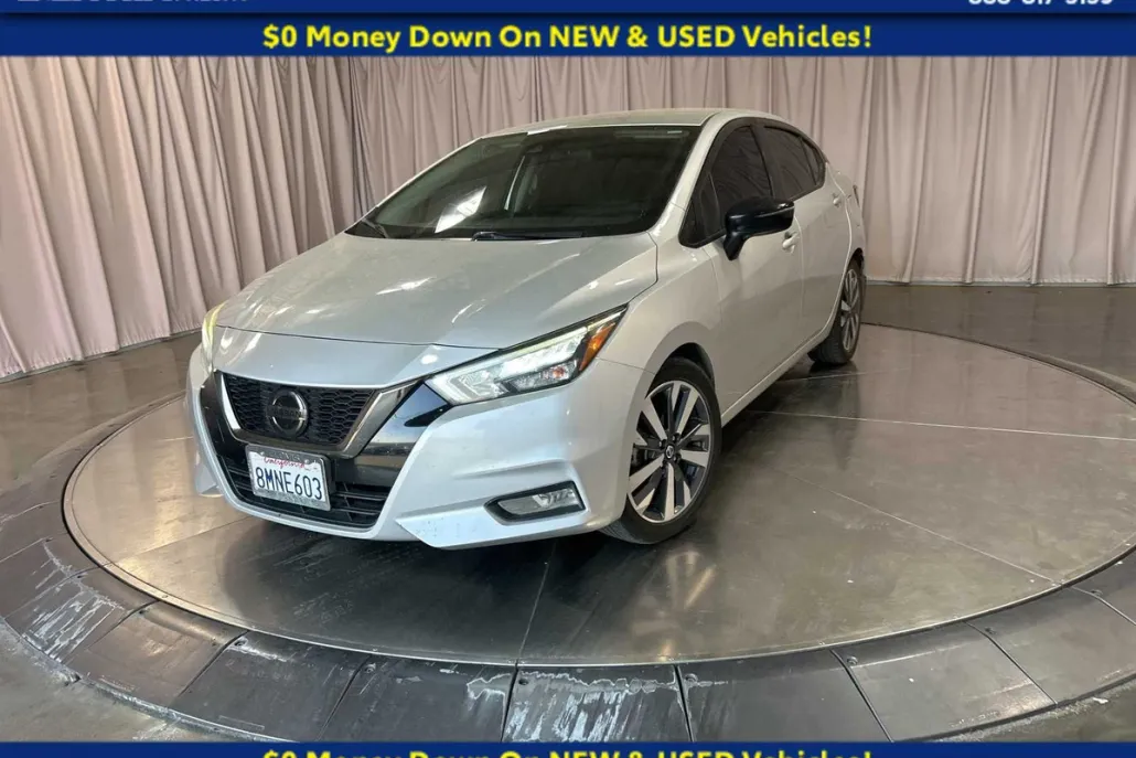 2020 Nissan Versa 1.6 SR photo 1