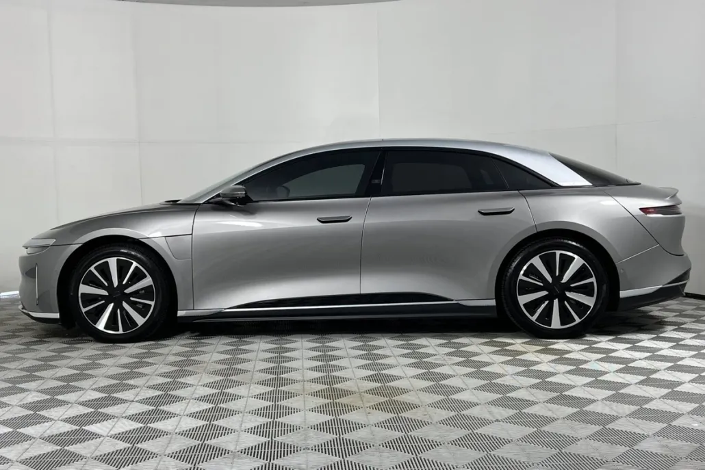 2023 Lucid Air Touring photo 1