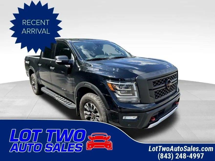 2023 Nissan Titan PRO-4X Crew Cab photo 1