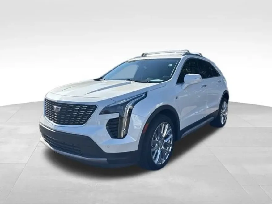 2022 Cadillac XT4 Premium Luxury photo 1