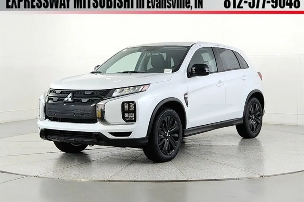 2025 Mitsubishi Outlander Sport LE photo 1