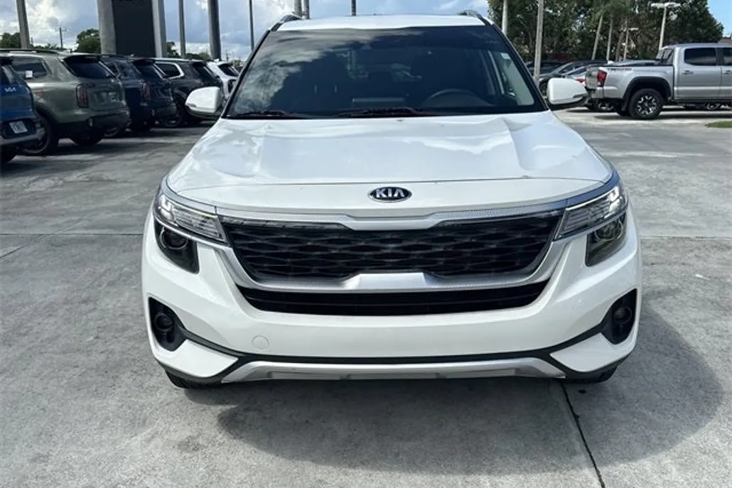 2021 Kia Seltos EX photo 1
