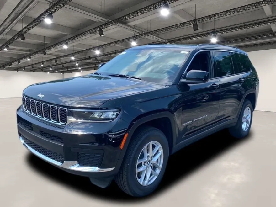 2025 Jeep Grand Cherokee Laredo X photo 1