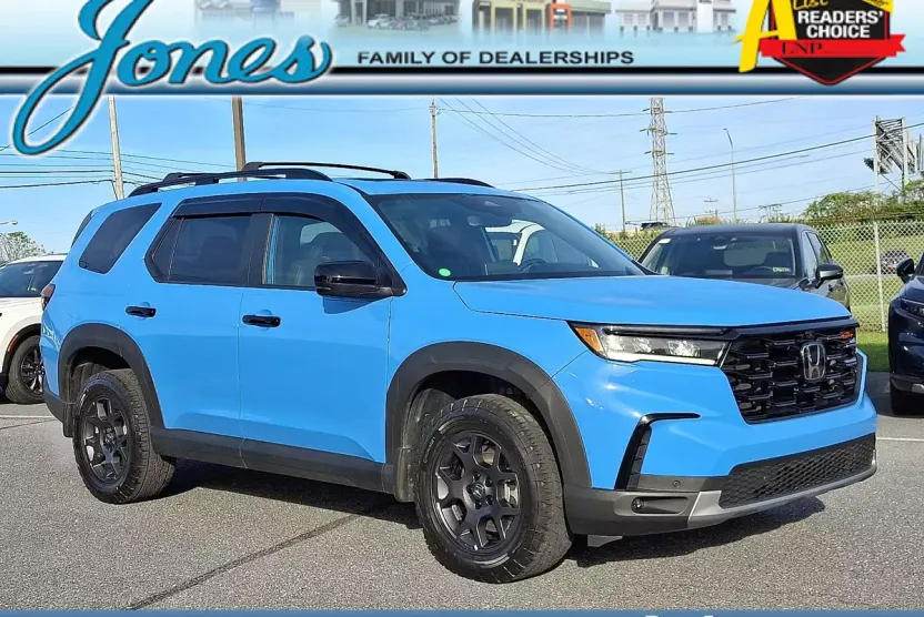 2023 Honda Pilot TrailSport photo 1