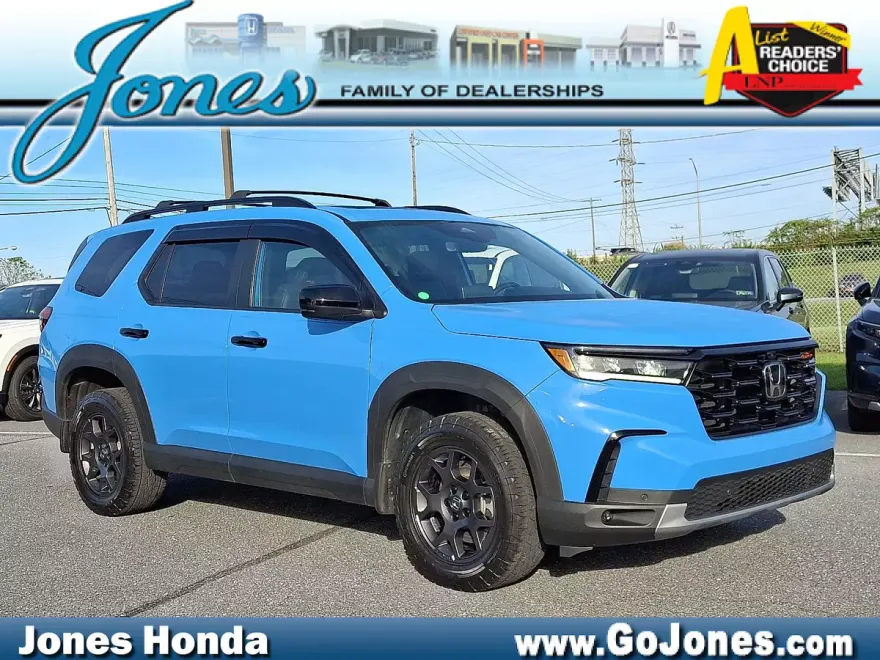 2023 Honda Pilot TrailSport photo 1