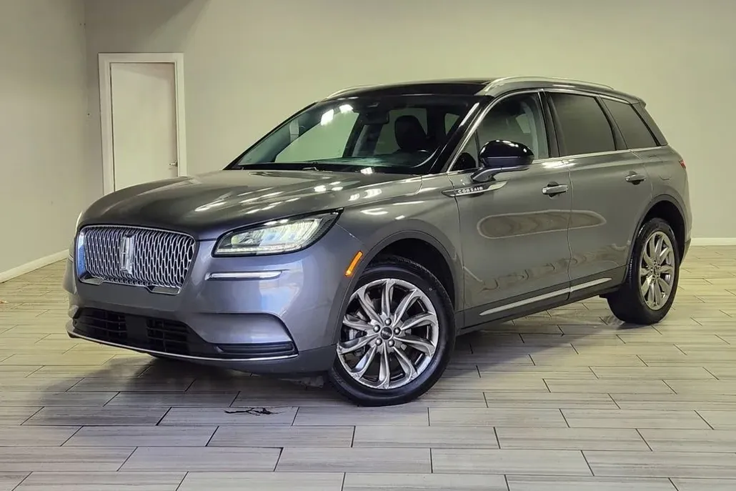 2021 Lincoln Corsair Standard photo 1