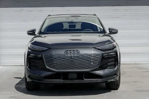 2025 Audi Q6 E-tron Premium Plus photo 2