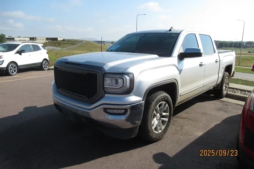 2018 Gmc Sierra 1500 SLT photo 1