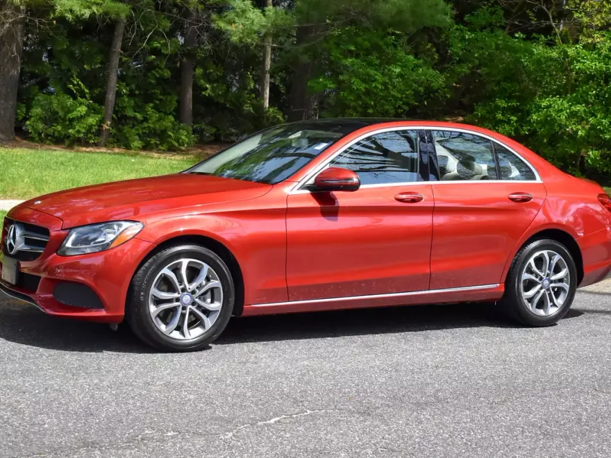 2017 Mercedes Benz C 300 Luxury 4MATIC photo 1