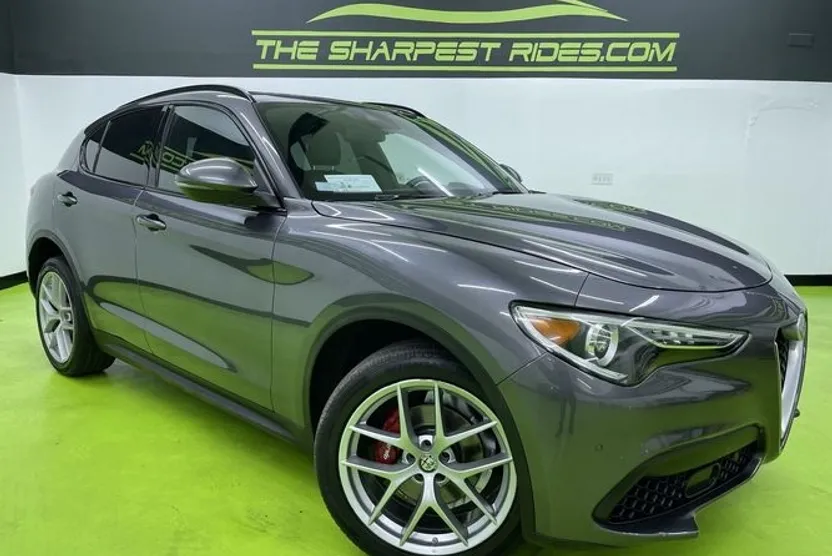 2018 Alfa Romeo Stelvio Ti Sport photo 1