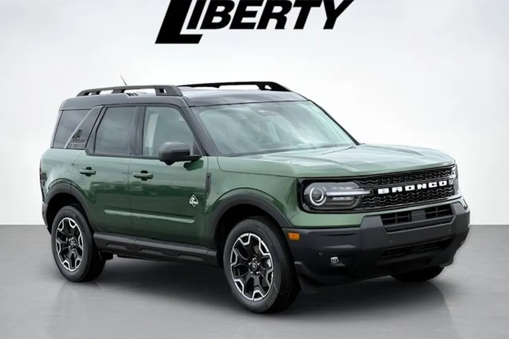 2025 Ford Bronco Sport Outer Banks photo 1