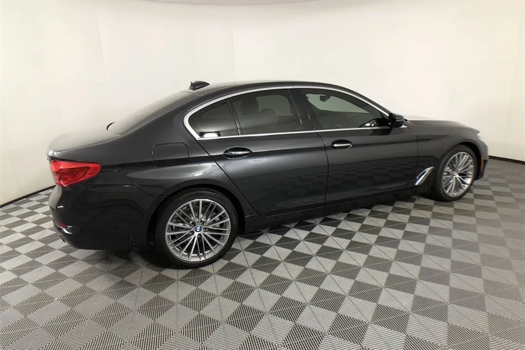 2017 Bmw 530i photo 1