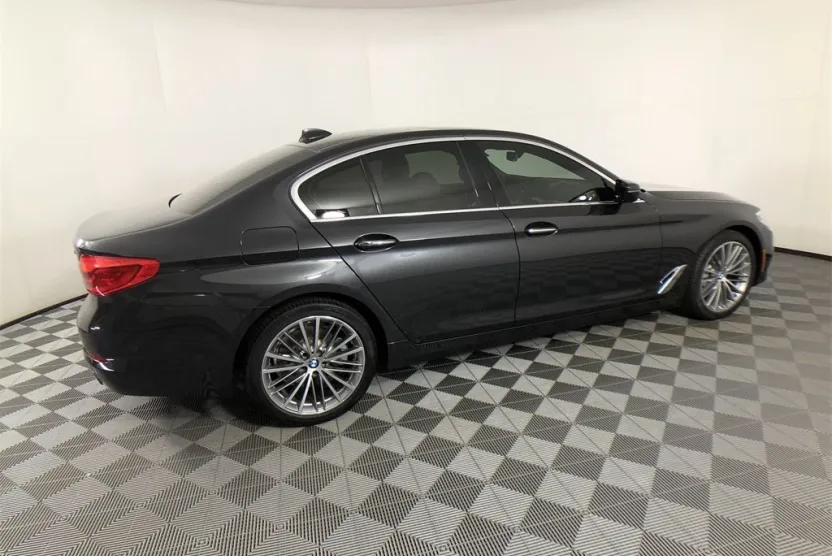 2017 Bmw 530i photo 1