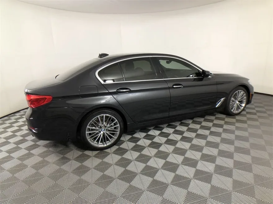 2017 Bmw 530i photo 1