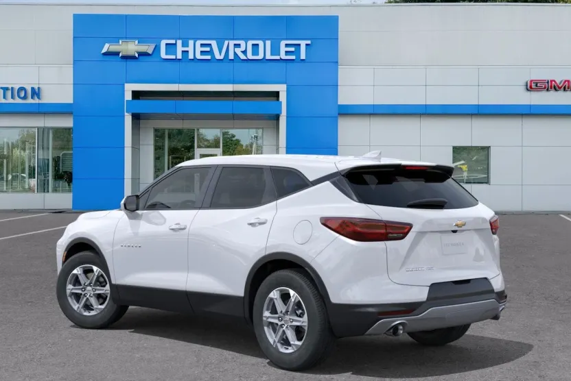 2025 Chevrolet Blazer 2LT photo 1