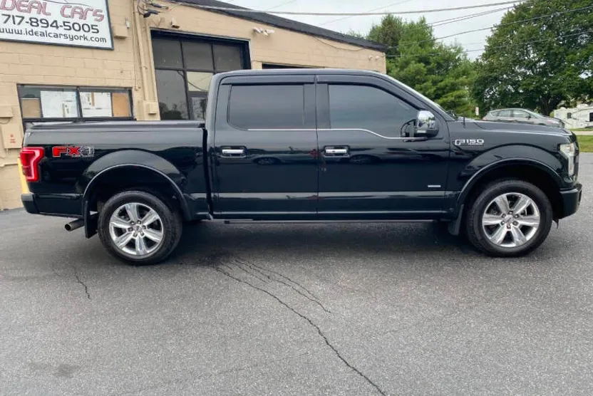 2016 Ford F-150 Platinum photo 1