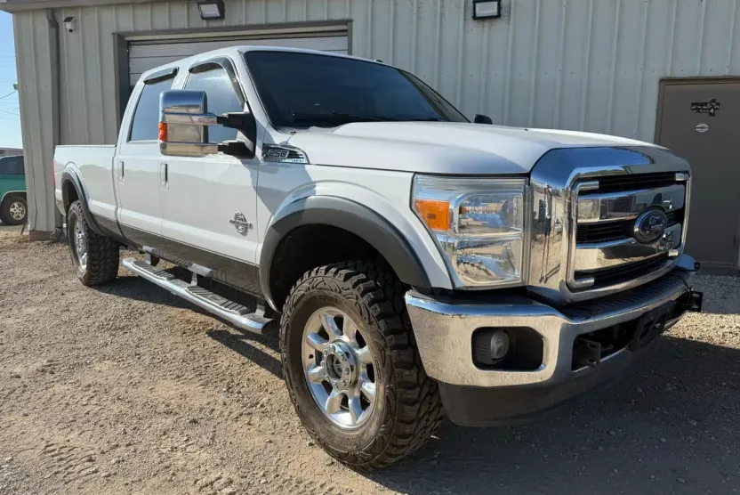 2016 Ford F-250 Lariat FX4 photo 1