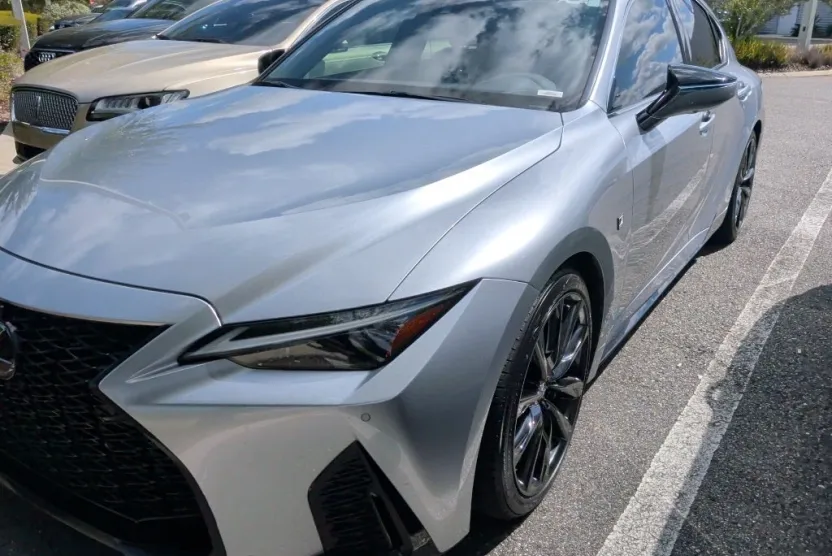 2022 Lexus IS 350 F SPORT photo 1