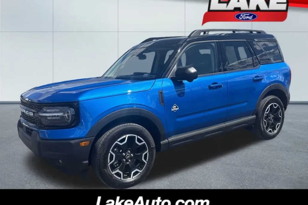 2025 Ford Bronco Sport Outer Banks photo 1