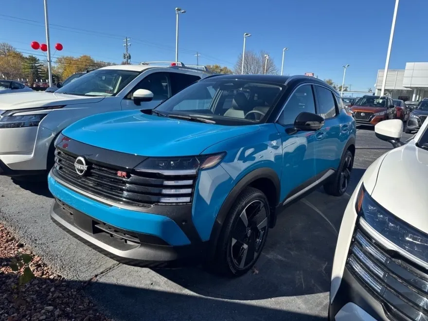 2025 Nissan Kicks SR photo 1