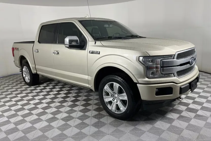 2018 Ford F-150 Platinum photo 1