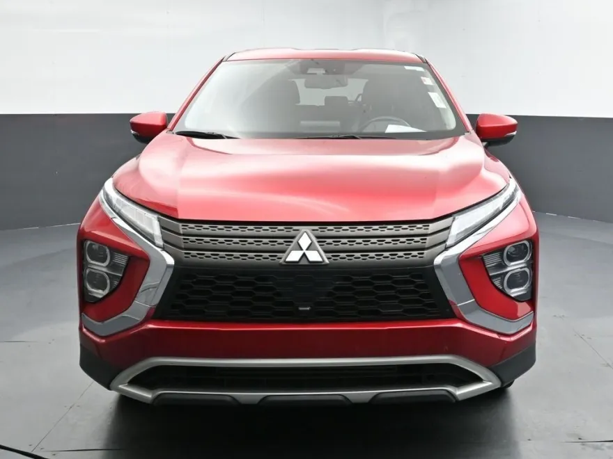2022 Mitsubishi Eclipse Cross SE photo 1