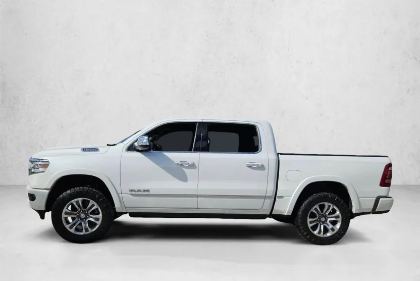 2022 Ram 1500 Limited photo 1