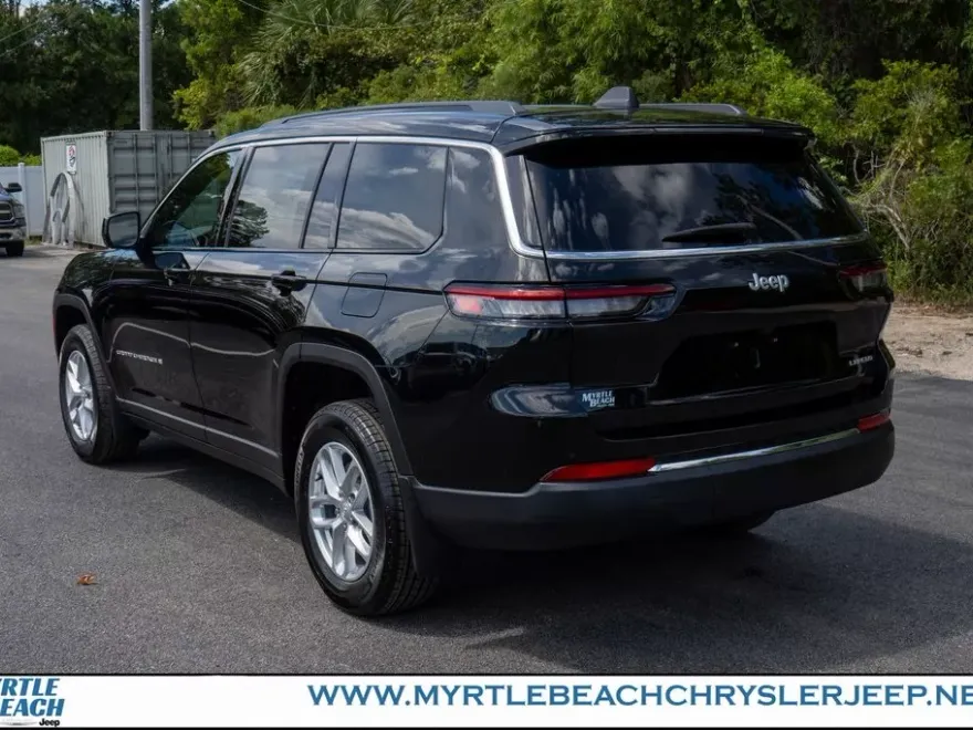 2025 Jeep Grand Cherokee Laredo X photo 1
