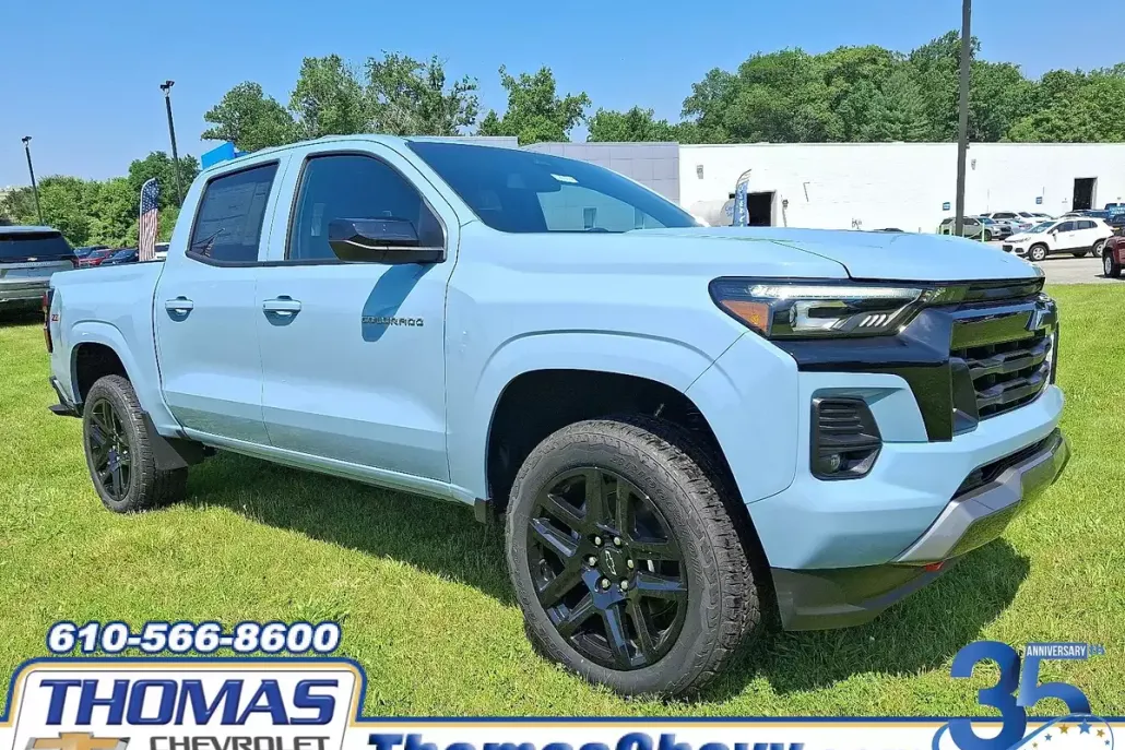 2025 Chevrolet Colorado Z71 photo 1