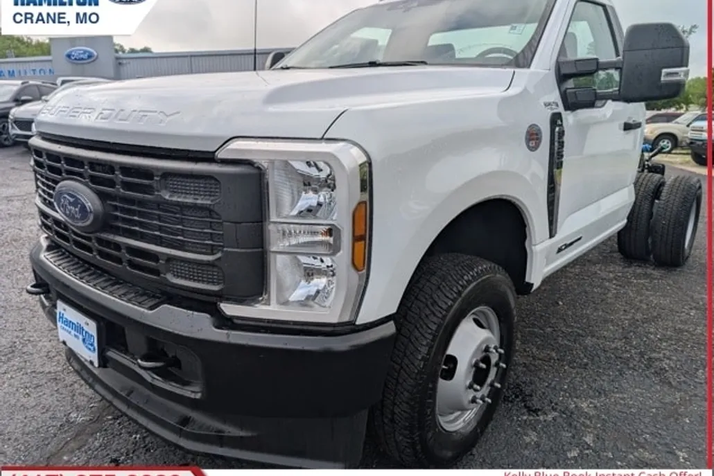 2025 Ford F-350 photo 1