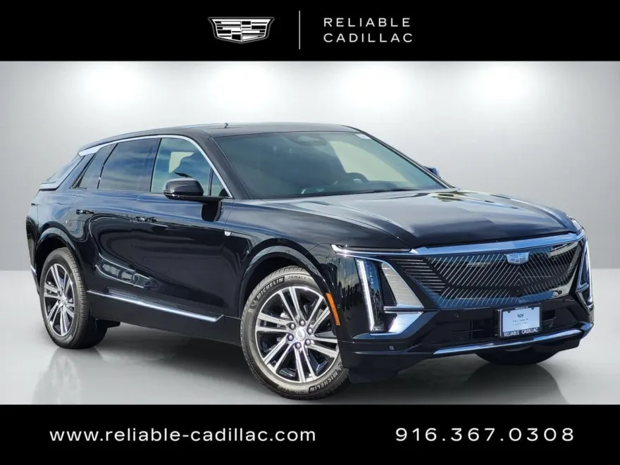 2025 Cadillac Lyriq Luxury photo 1