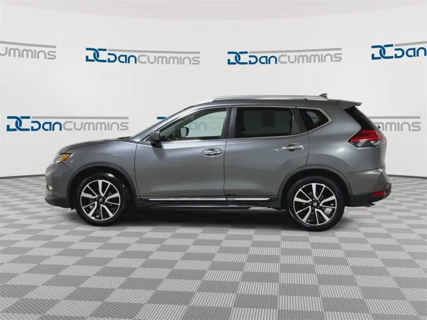 2017 Nissan Rogue SL photo 1