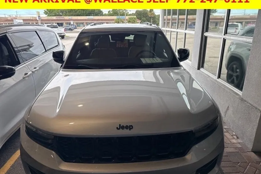 2024 Jeep Grand Cherokee Limited photo 1