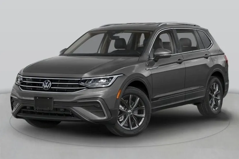 2023 Volkswagen Tiguan SE photo 1