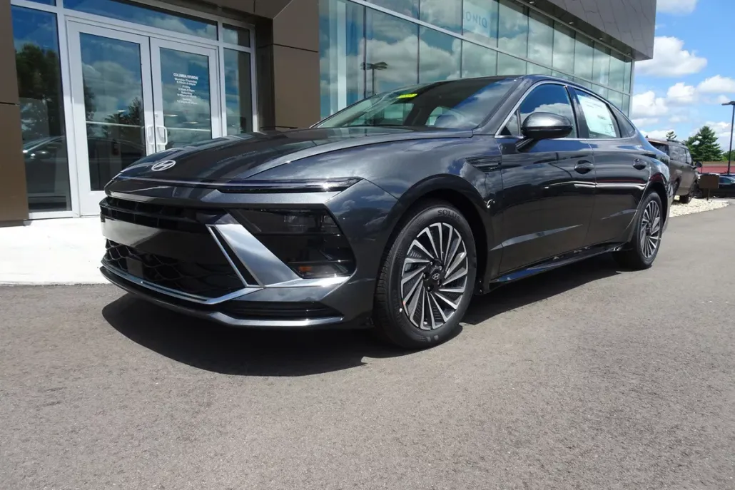 2024 Hyundai Sonata Hybrid SEL photo 1