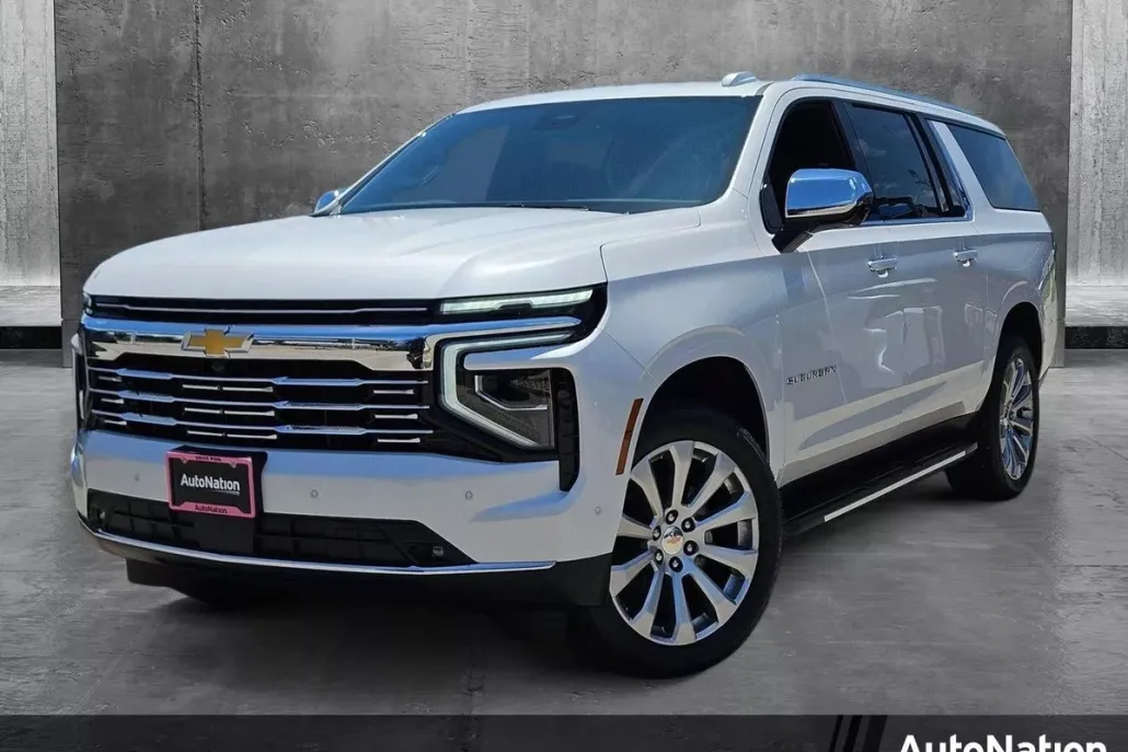 2025 Chevrolet Suburban Premier photo 1