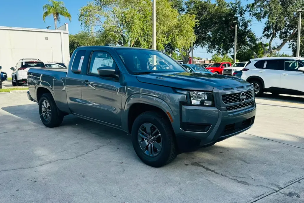 2025 Nissan Frontier King Cab SV photo 1