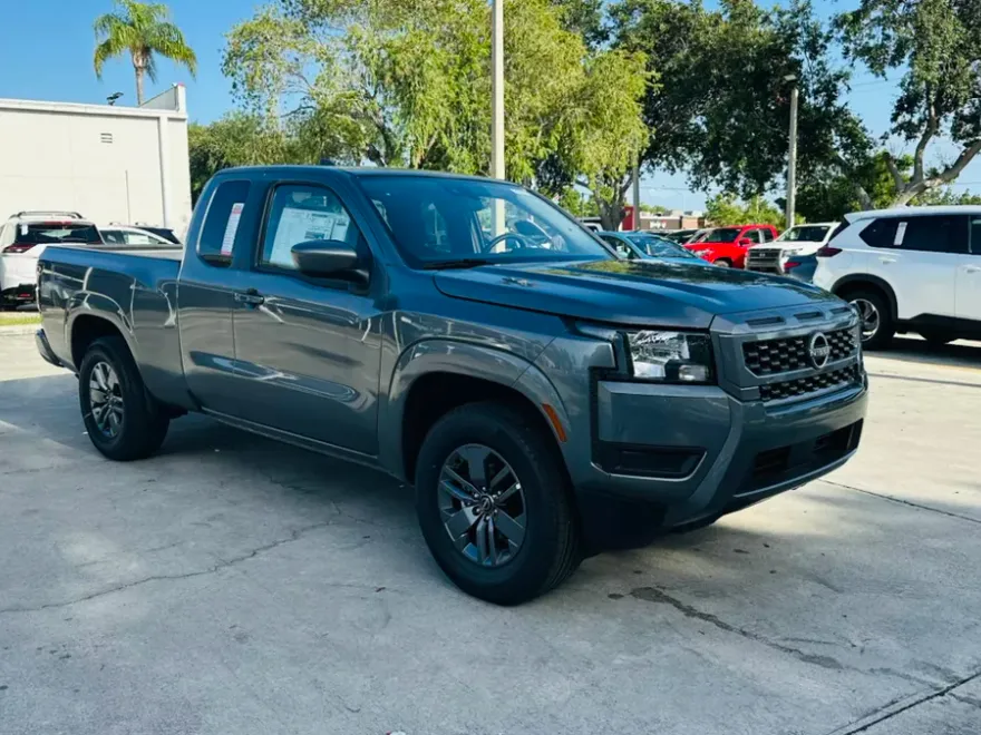 2025 Nissan Frontier King Cab SV photo 1