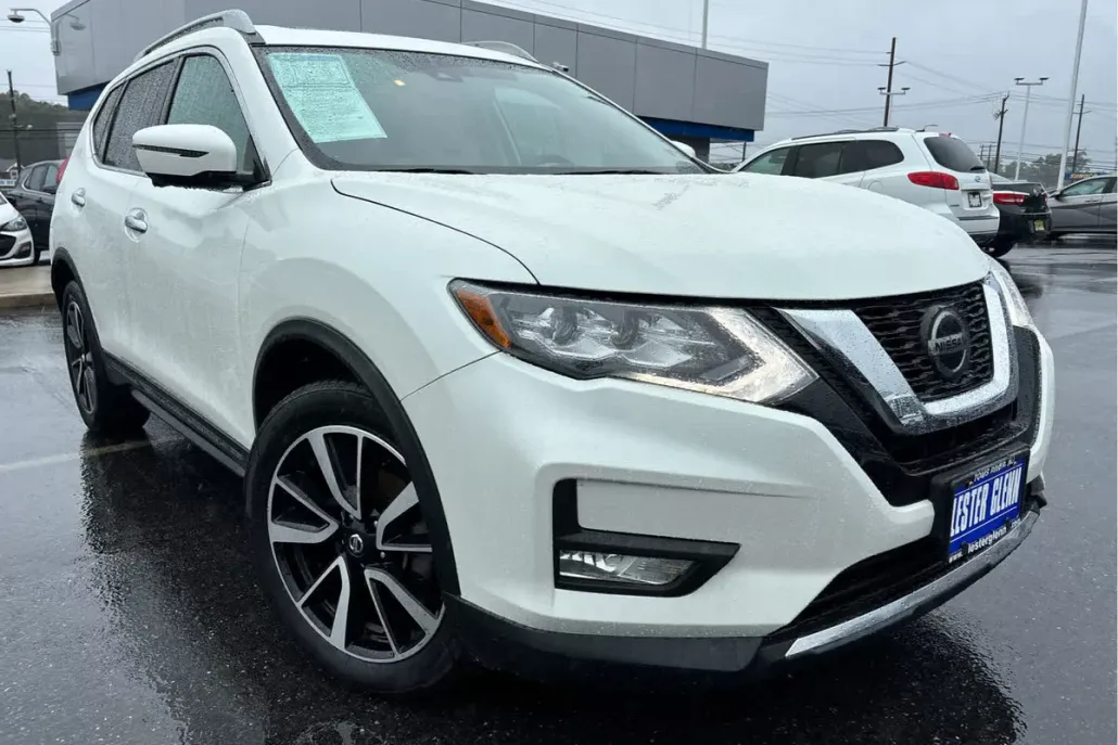 2019 Nissan Rogue SL photo 1