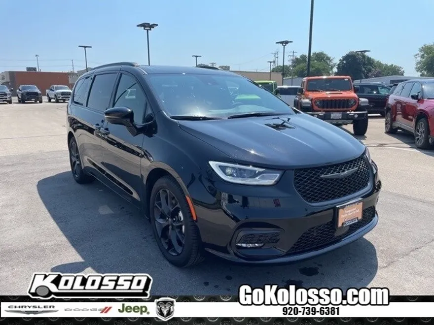 2025 Chrysler Pacifica Limited photo 1