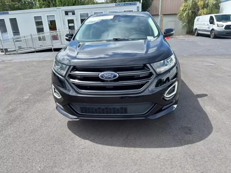 2018 Ford Edge Sport photo 1