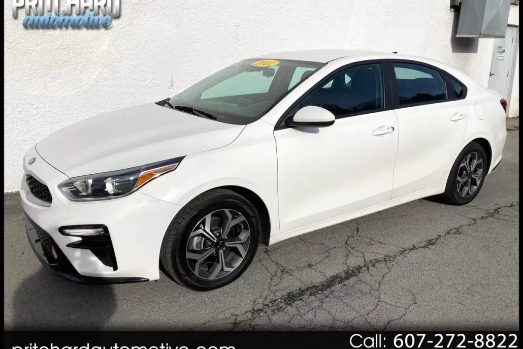 2021 Kia Forte LXS photo 1