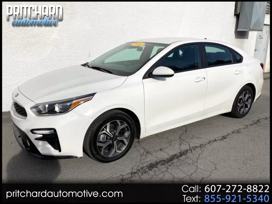 2021 Kia Forte LXS photo 1