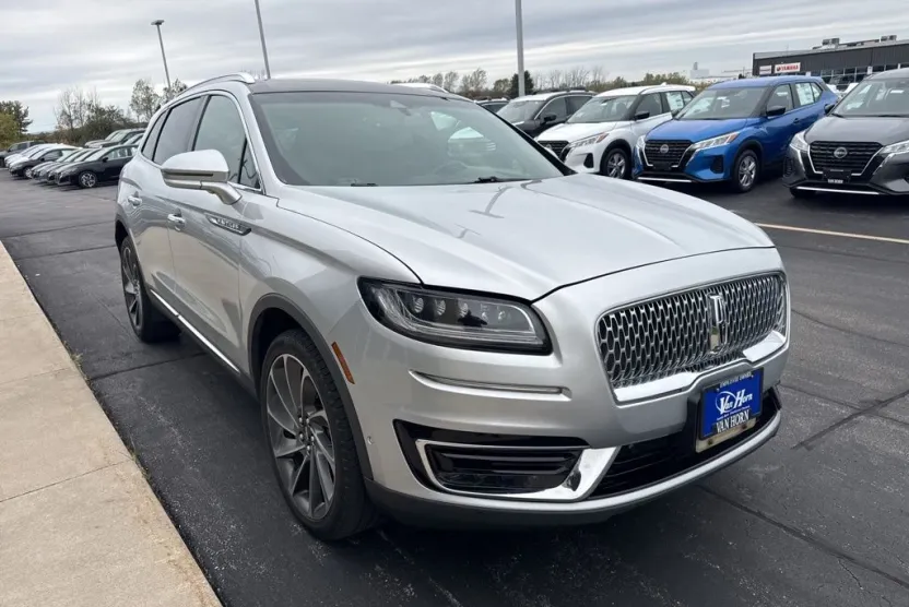 2019 Lincoln Nautilus Reserve photo 1