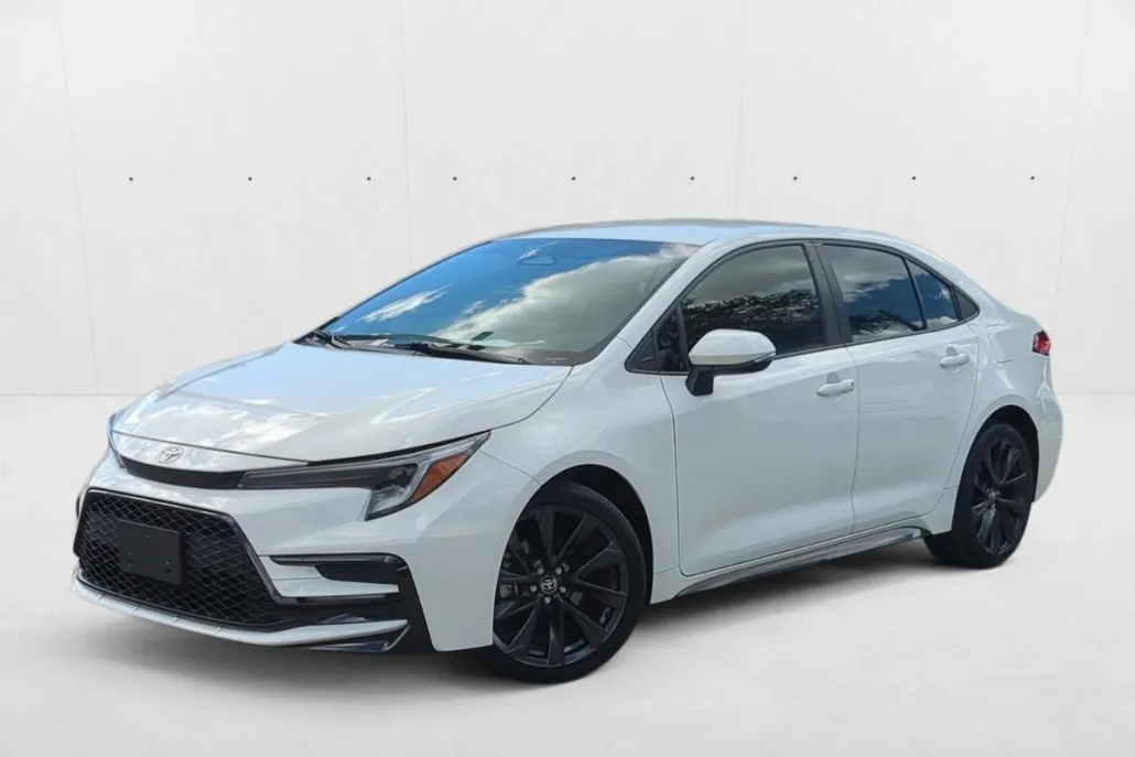 2023 Toyota Corolla SE photo 1