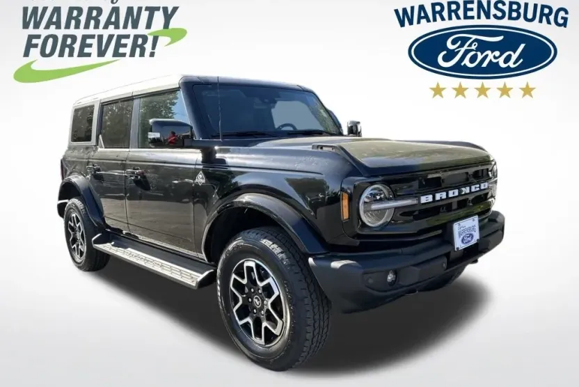 2025 Ford Bronco Outer Banks photo 1