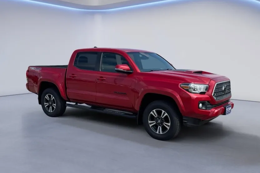 2019 Toyota Tacoma TRD Sport 4x4 SR Double Cab photo 1