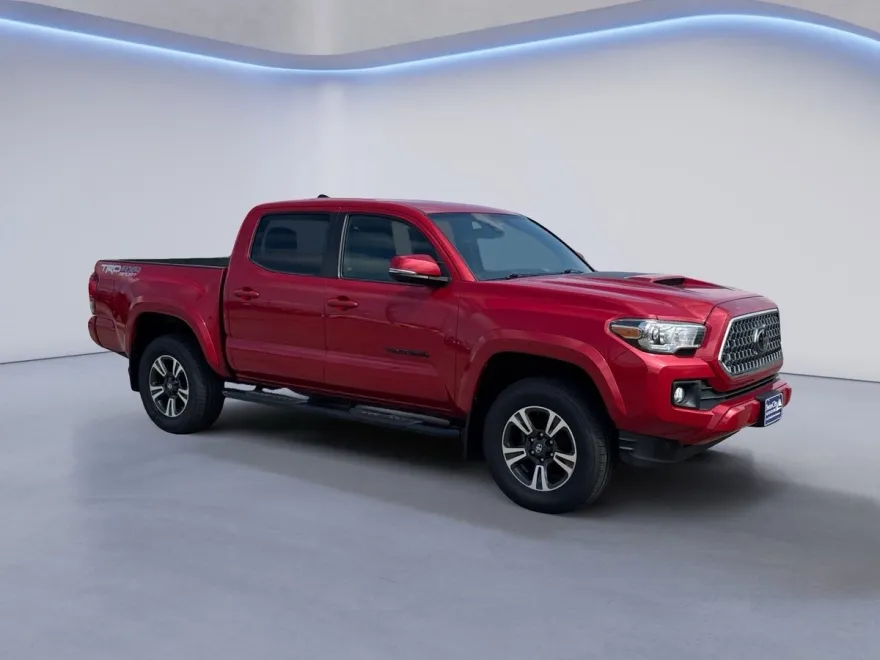 2019 Toyota Tacoma TRD Sport 4x4 SR Double Cab photo 1