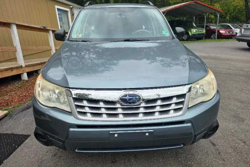2011 Subaru Forester 2.5X Touring photo 1